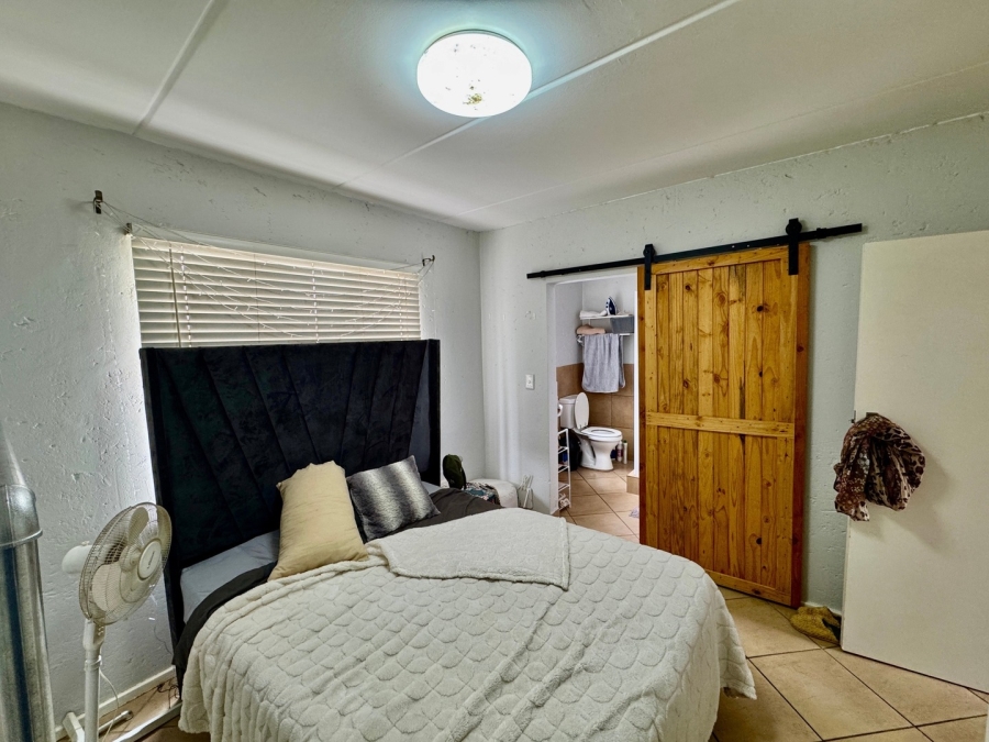 1 Bedroom Property for Sale in Van Der Hoff Park North West